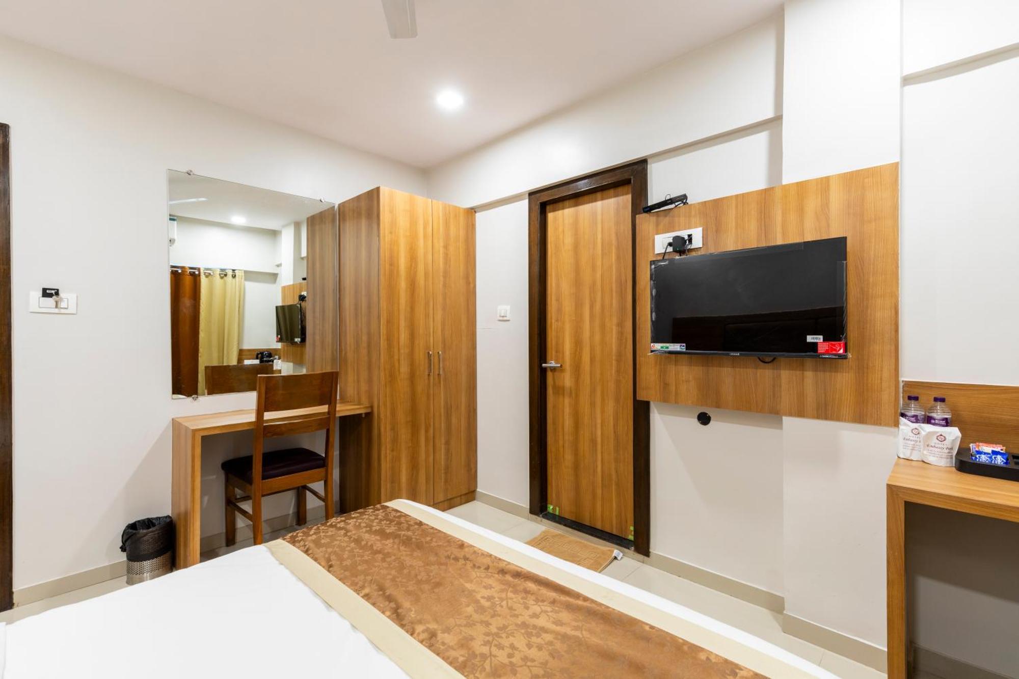 Hotel Embassy Park - Bkc Mumbai Luaran gambar