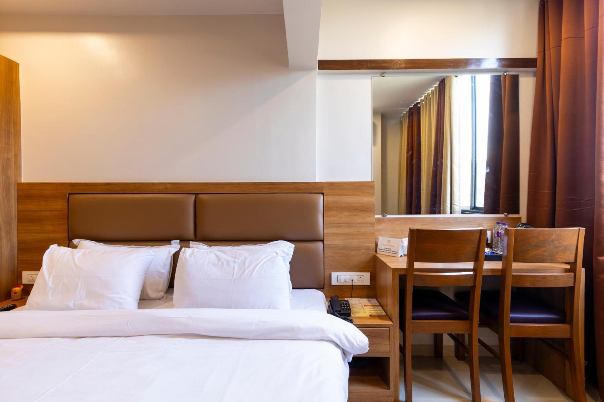 Hotel Embassy Park - Bkc Mumbai Luaran gambar